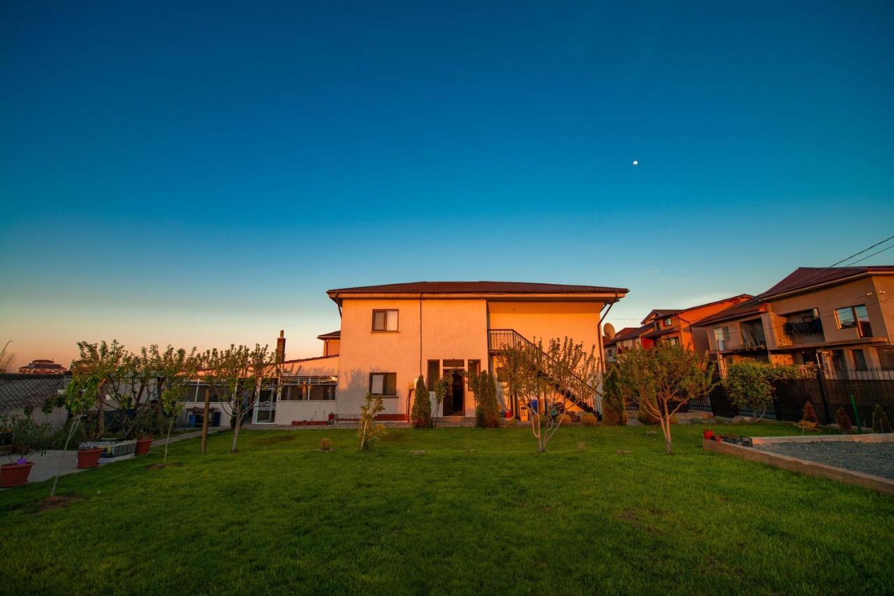 Casa Dumitrescu Hotel Navodari Bagian luar foto