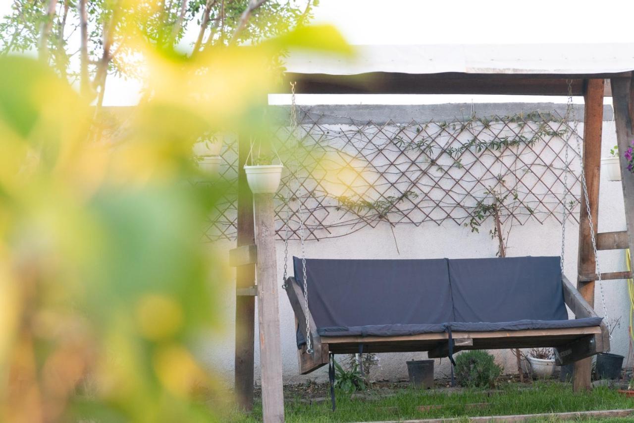 Casa Dumitrescu Hotel Navodari Bagian luar foto