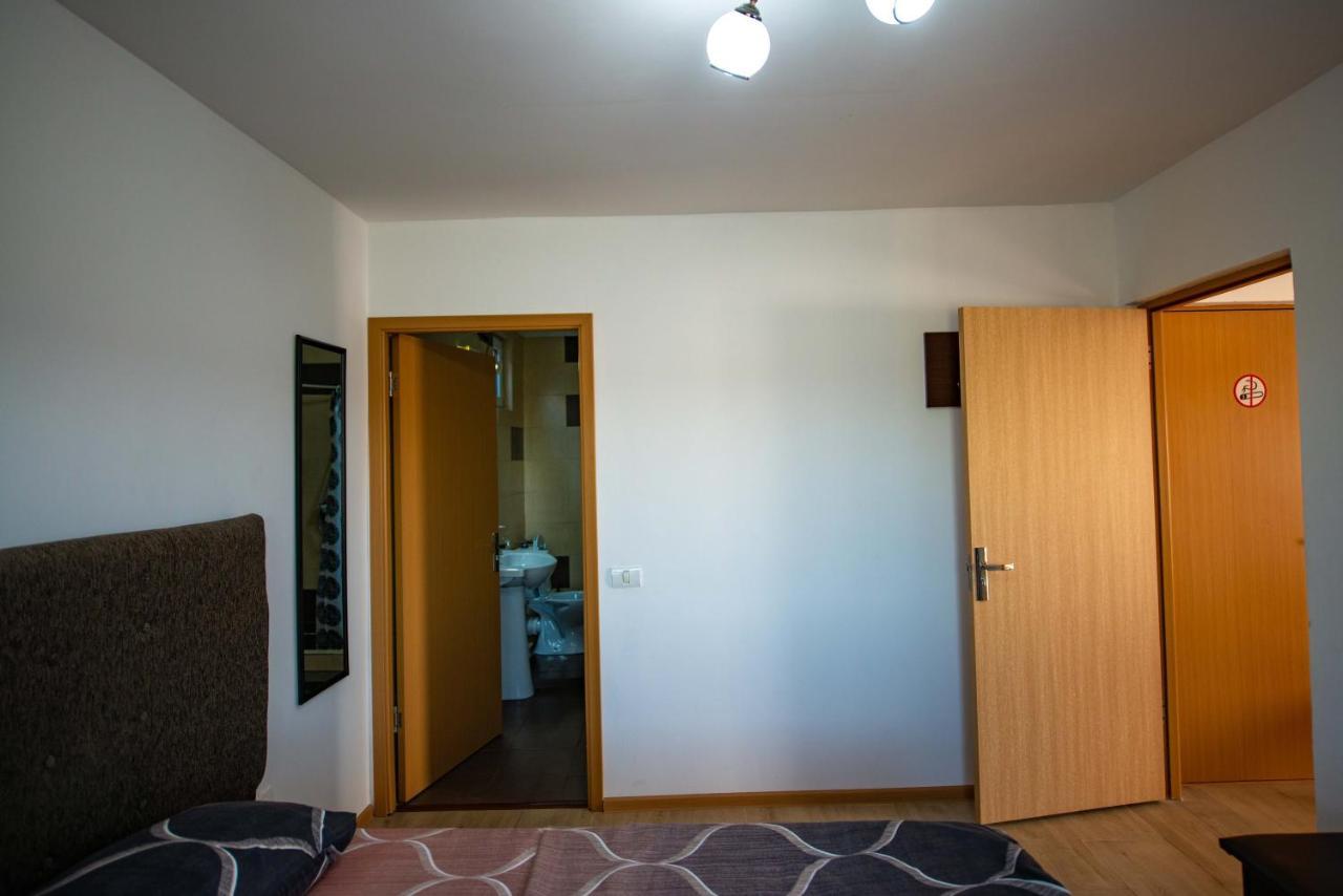 Casa Dumitrescu Hotel Navodari Bagian luar foto